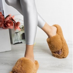 Дамски бежови зимни чехли с пух