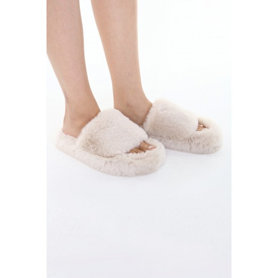 Дамски зимни чехли с пух в светло бежово