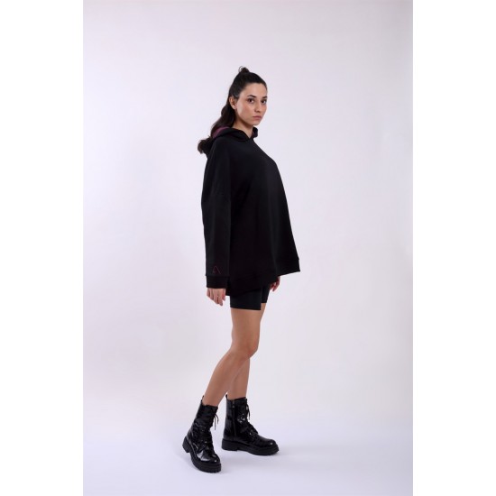 Дамски черен суичър с качулка