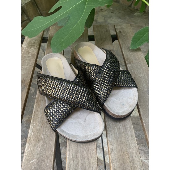 Дамски чехли с ефектен дизайн