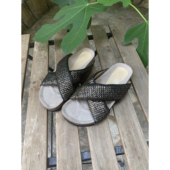 Дамски чехли с ефектен дизайн