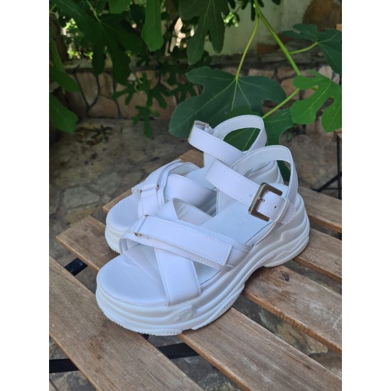 Дамски кожени сандали с висока подметка