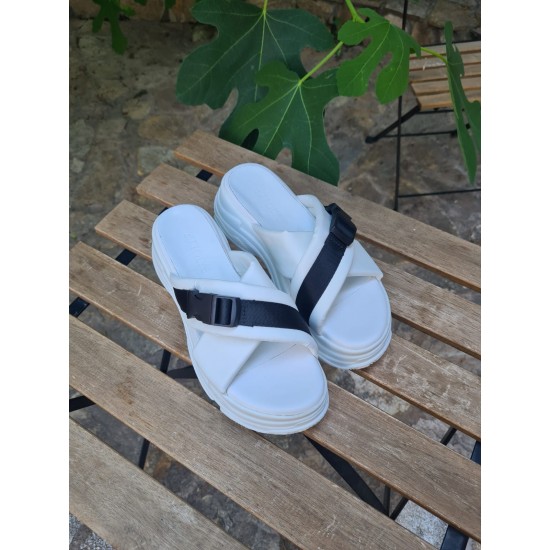  Дамски сандали с високо подметка