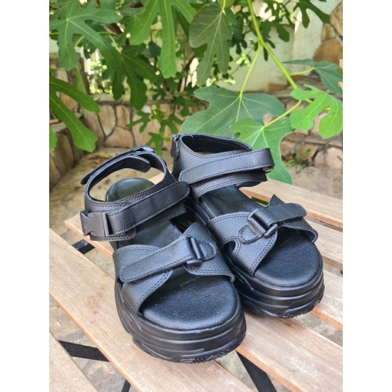 Дамски кожени сандали