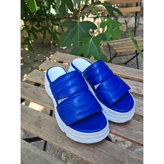  Дамски кожени сандали с висока подметка