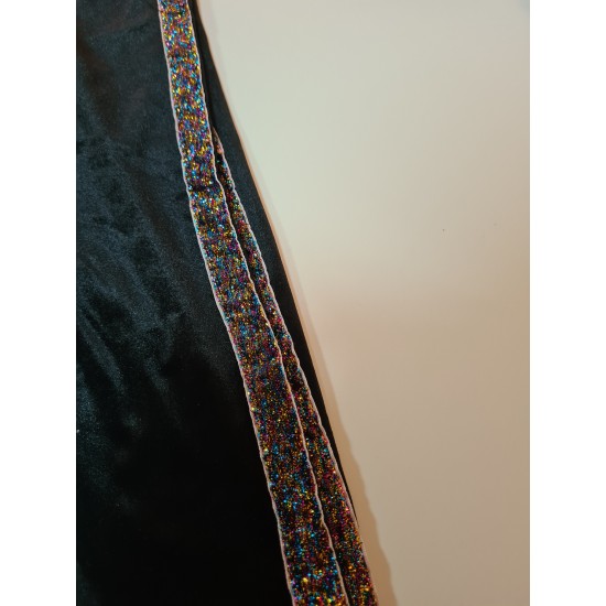 Дамски спортен клин с интересен дизайн